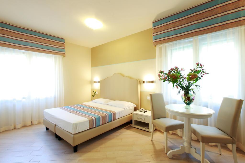 Souvenir Hotel