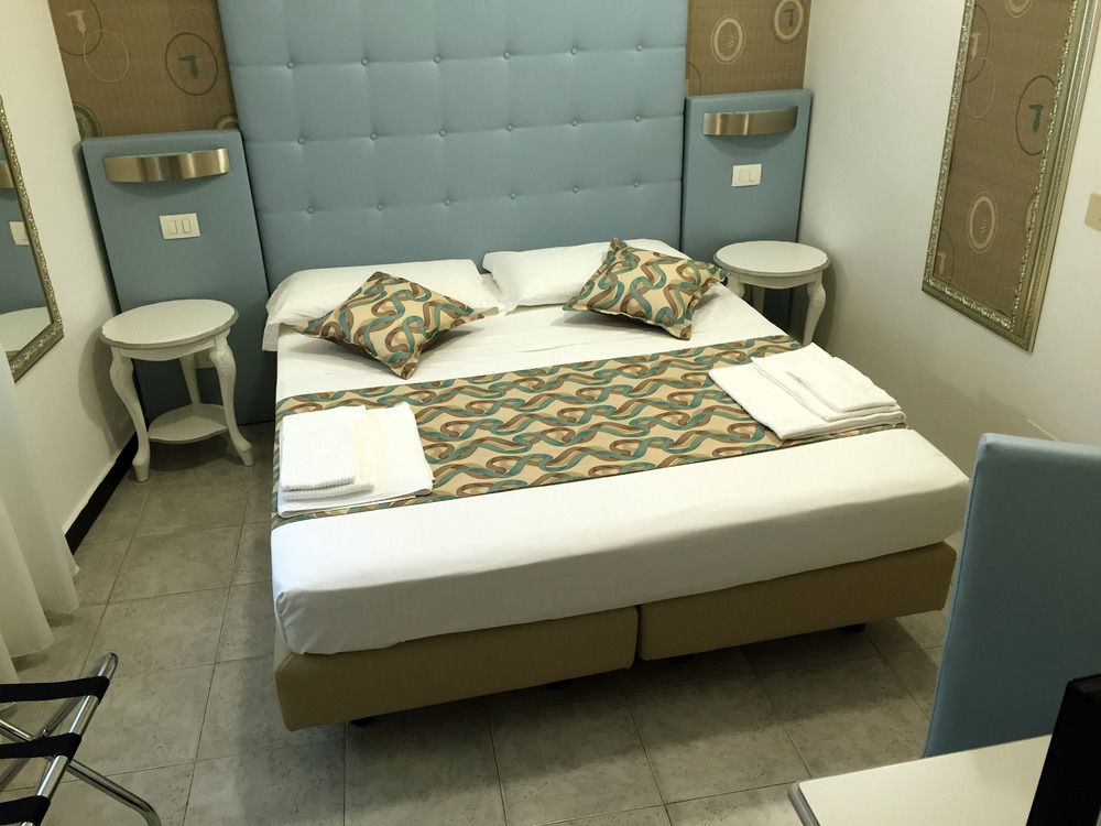 Souvenir Hotel 2*