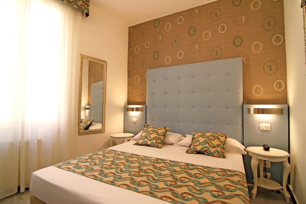 Hotel Souvenir 2*