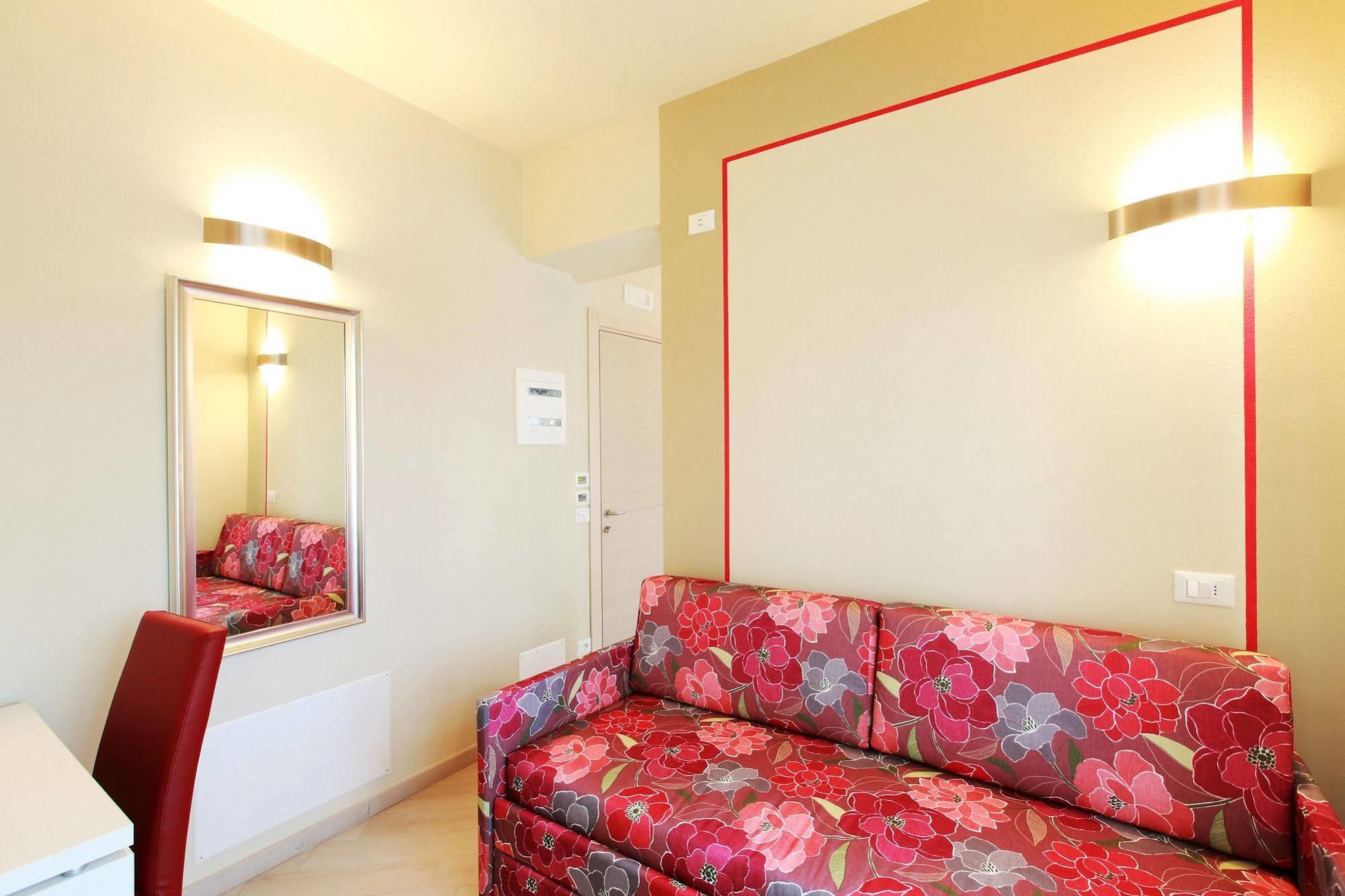 Hotel Souvenir 2*